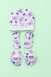 MUSLIN- CAP, MITTON AND BOOTIES SET